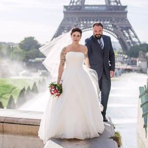 Size 8 Vera Wang White organza dress